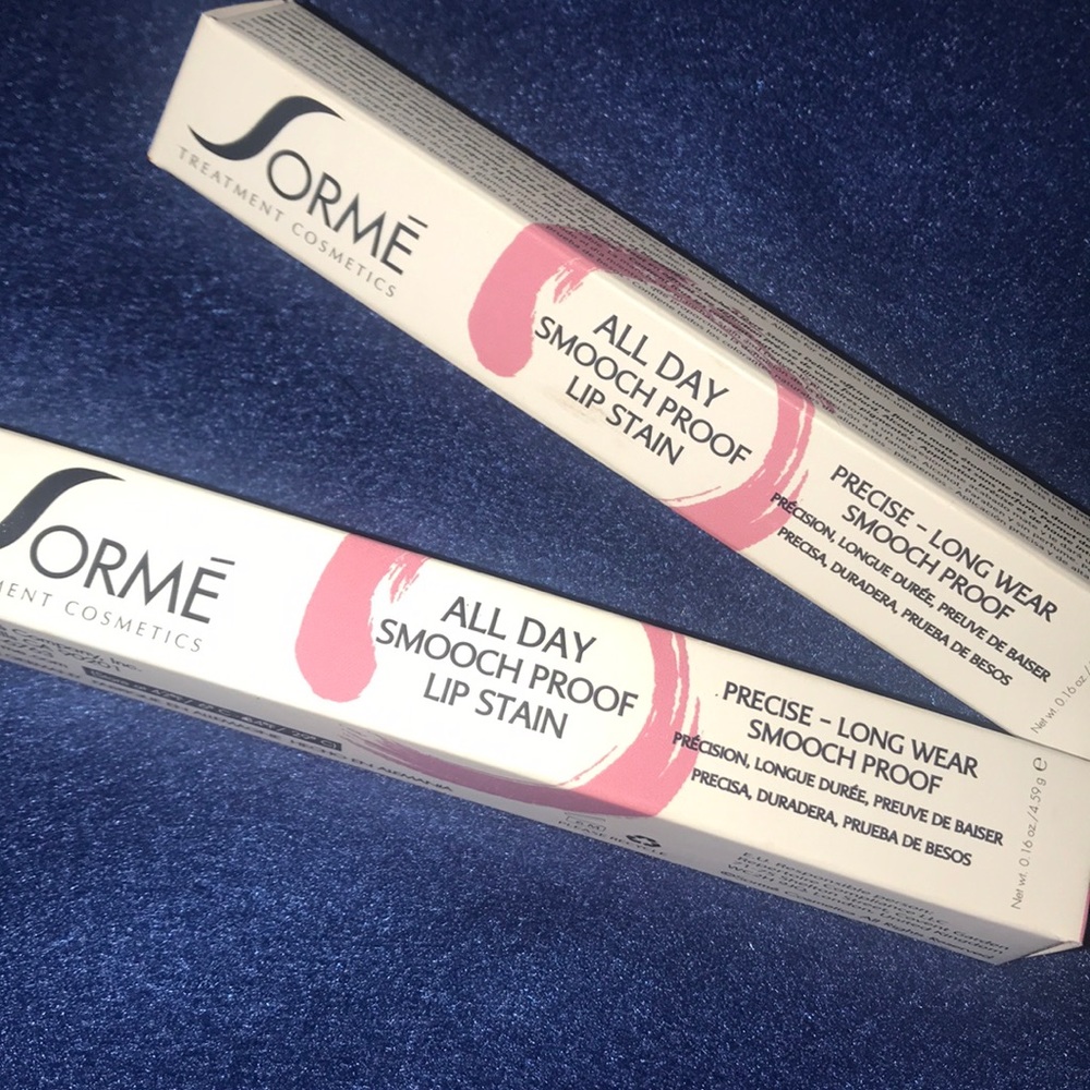 Smooch proof lip stain